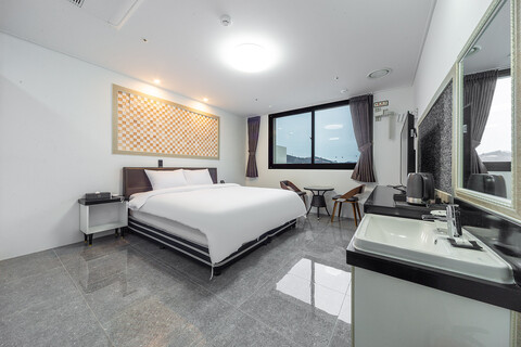 여수 호텔 수(SOO)