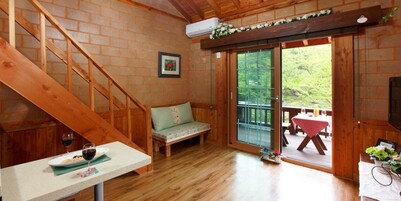 양양 비단향꽃무펜션