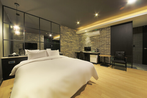 수원 구운동 月 (월)