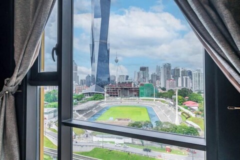 6pax 2BR KL118 View 5min to Train Station
