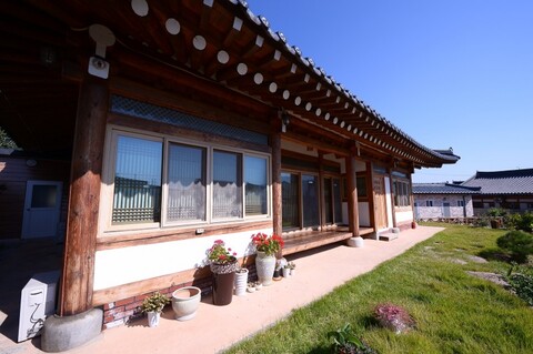 순천 순천만황토한옥샘터펜션