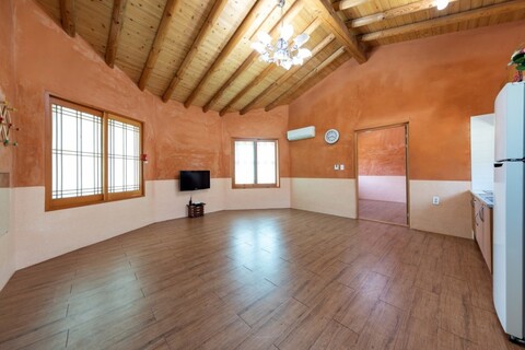 고창 황토복분자펜션