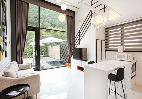 영월 히어리펜션