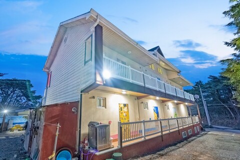 태안 반딧불펜션