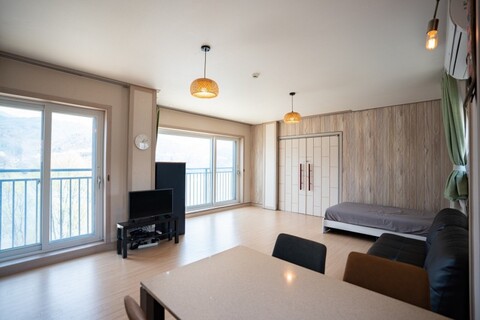 가평 리버하우스펜션