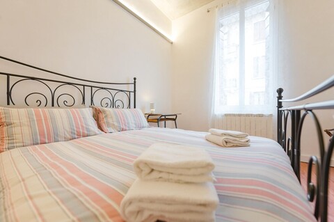 엘리사의 플랫 - 기차역에서 5분 거리