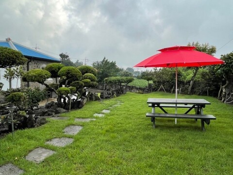 제주 돌담이우다펜션