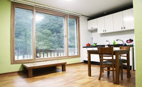 진안 데미샘빌리지펜션