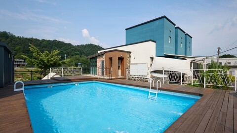 가평 달그린 키즈풀빌라&감성펜션