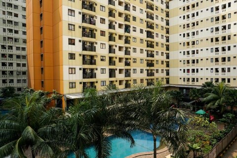 Comfortable Studio Room at Kebagusan City By Travelio