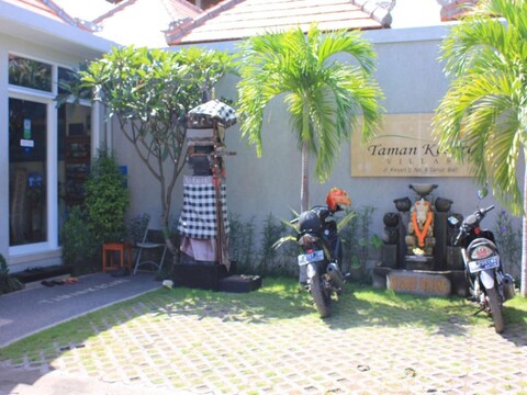 타만 케사리 빌라