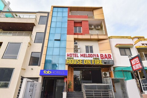 팹호텔 멜로디야