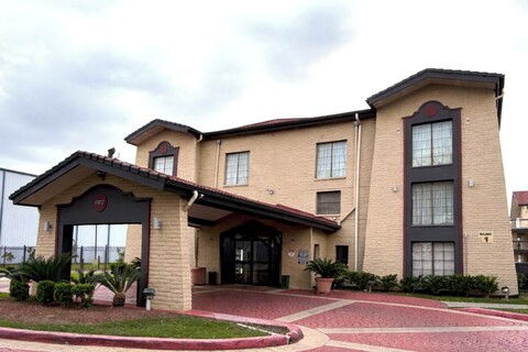 사우스 휴스턴 인 & 스위트, 하비 공항, I 45