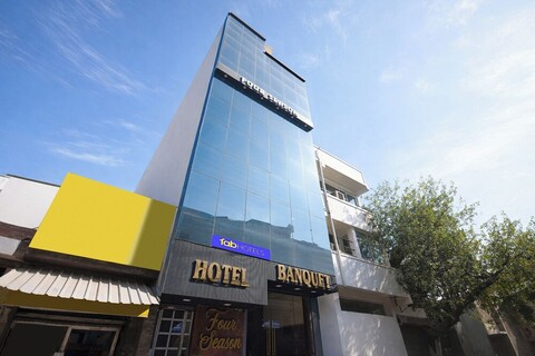 팹호텔 포 시즌