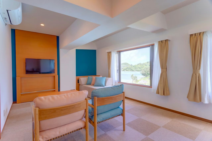 room detail thumbnail 0