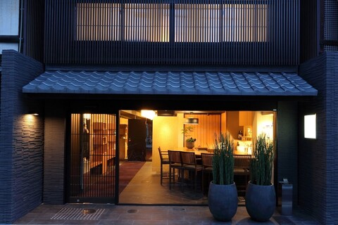 그레이스 빌라 니조 성