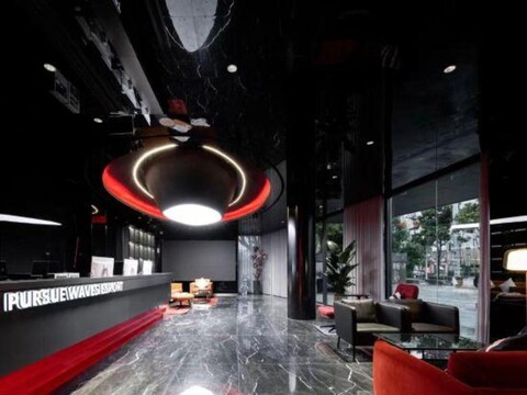 Pursue Waves E-Sports Hotel (Shanghai New International Expo Center)