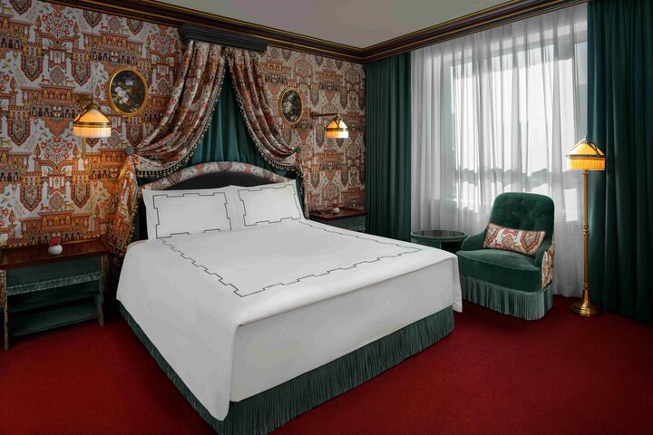 room detail thumbnail 2