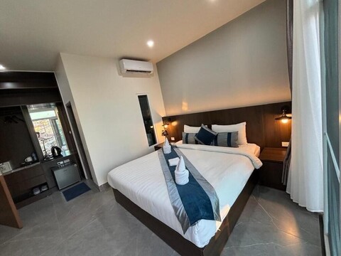 튤립 엘레강트 리버사이드 호텔