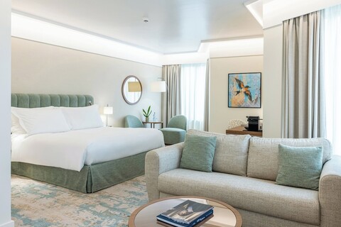 크라운 플라자 포르투 바이 IHG