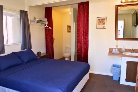 트래블러스 모텔