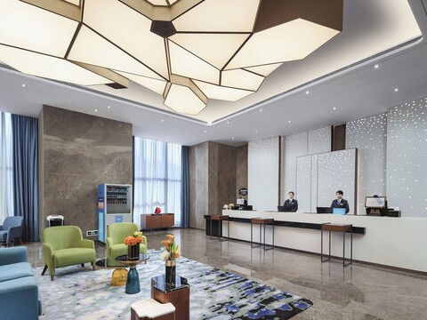 햄프턴 바이 힐튼 선전 룽화