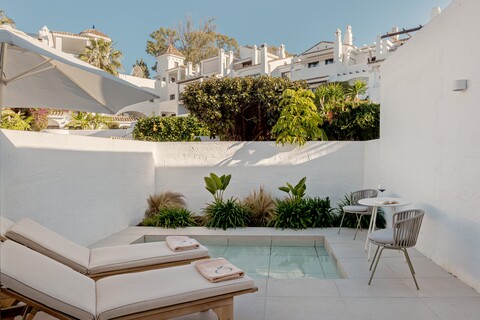 Anfitrión Marbella Villas & Suites
