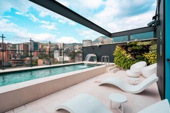 Calle Flora Hotel by Jalo
