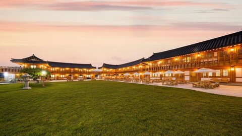 한옥 펜션 용장