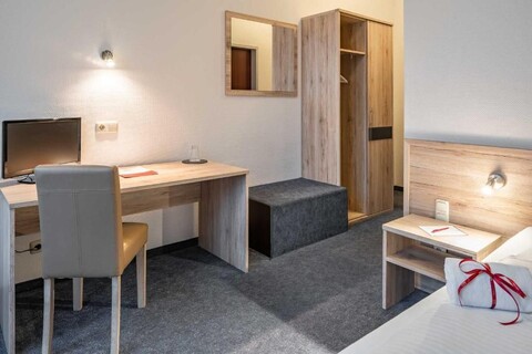 Astoria City Resort by Mayburgh