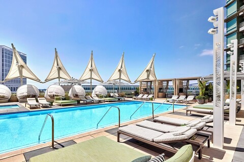 옴니 샌디에이고 호텔, 볼파크에 위치