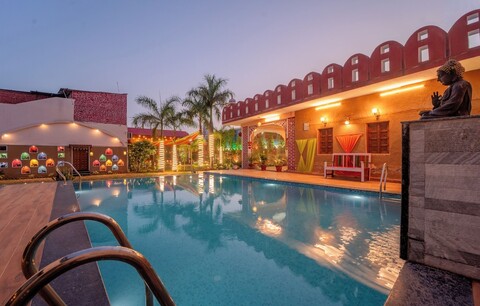 님발 다니 전통 궁전