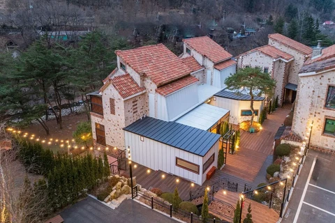 가평 솔하성월 풀빌라 가족펜션