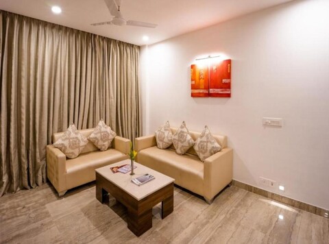 Hotel Rosewood Suites Near IGI Airport