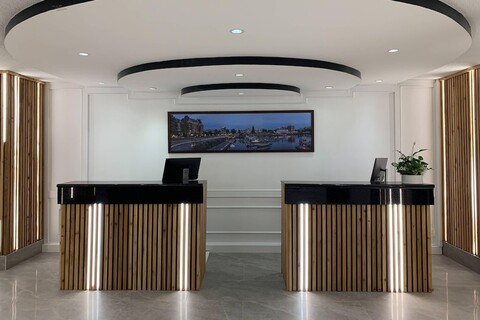 더 빅, 애센드 컬렉션 호텔