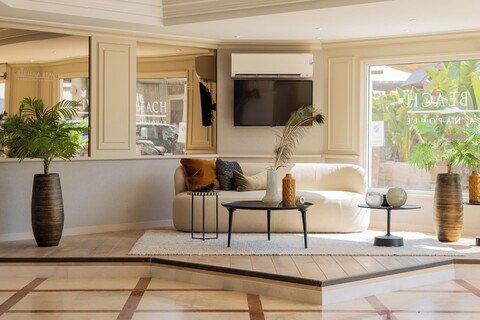 리비에라 비치 호텔