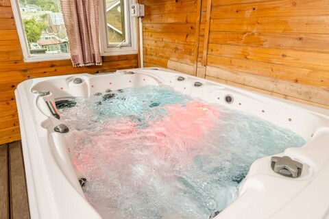 강화도 품안애 스파독채펜션