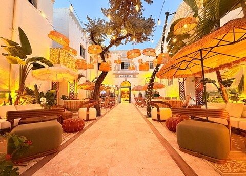 호텔 해리슨 바이 렌지 온 더 비치