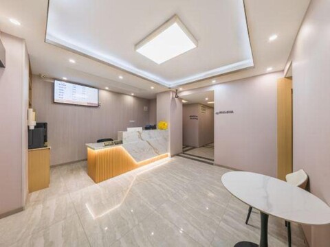 F1 Business Hotel (Shanghai Xinhua Hospital)