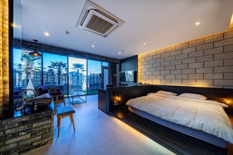 부산 라고마르펜션