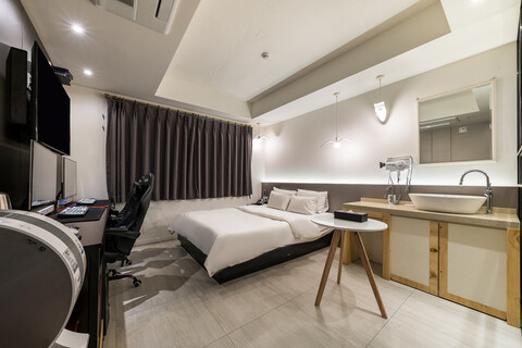 용인 YAJA 용인터미널점