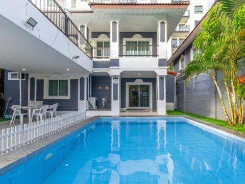 Thai Home Villas 5BR in Patamnak City