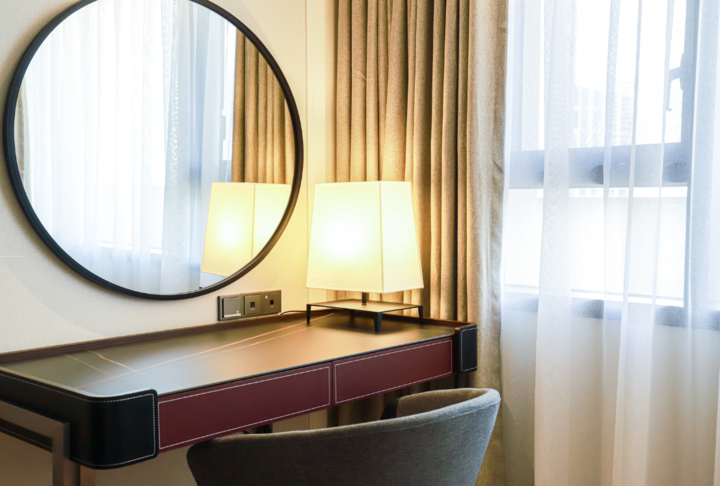 room detail thumbnail 2