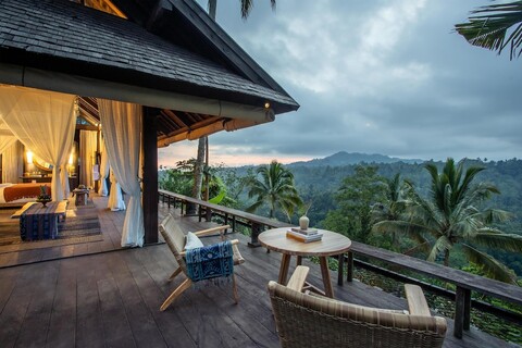 부아한, 어 반얀 트리 이스케페