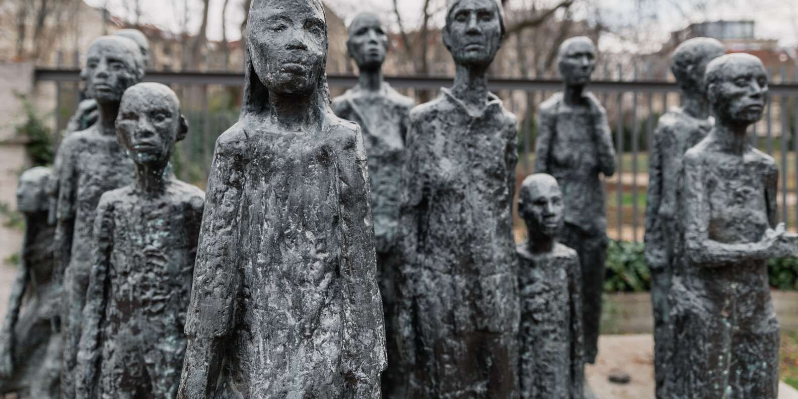 [베를린] 숨겨진 뒷마당 탐험 가이드 워킹 투어