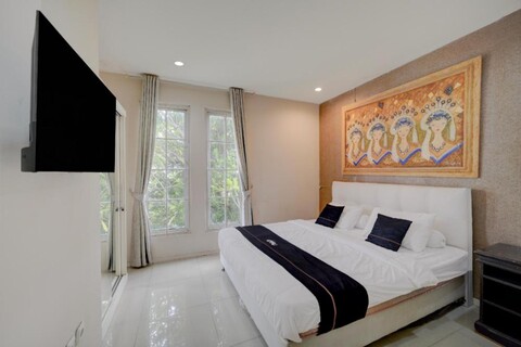 호텔 O RS 파트마와티 근처 구 화이트 하우스