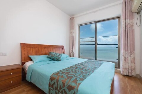 Beihai Tuyu Oceanfront Scenic Apartment