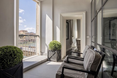 MMega의 아치아이올리 럭셔리 스위트