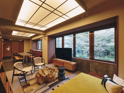 일리 토아스 도쿄-토라노몬