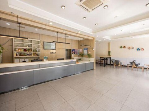 Weiting Qingju Hotel (Shanghai Hongqiao Airport Beihua Road Branch)